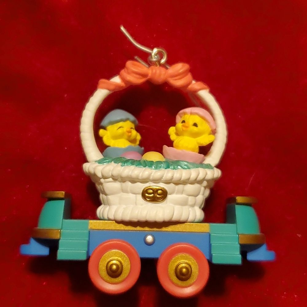 Vintage 1999 Hallmark Keepsake Ornament Cottontail Express Flatbed Car Easter - Picture 11 of 13